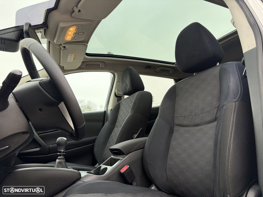 Nissan Qashqai 1.5 dCi N-Connecta - 6