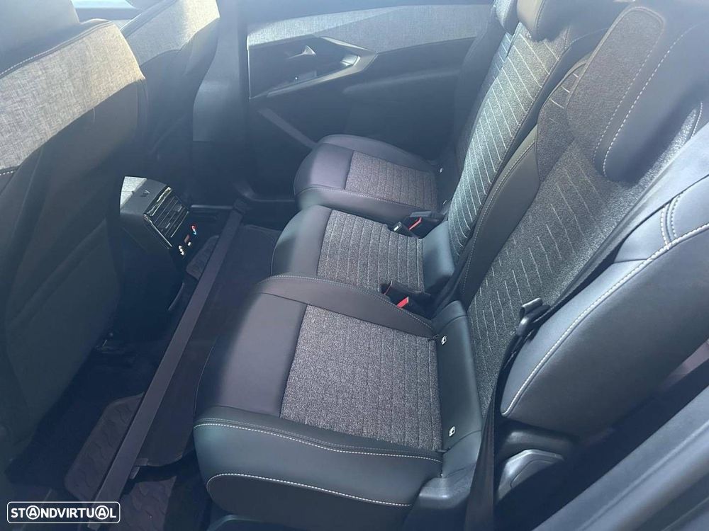 Peugeot 5008 1.2 Hybrid Allure e-DCS6 - 8