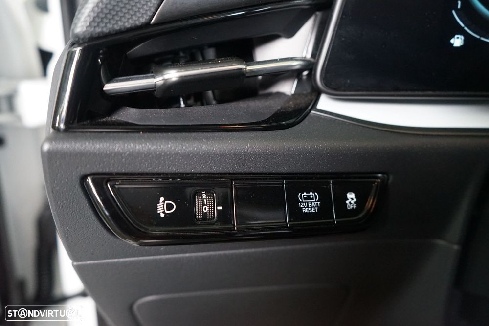 Kia Niro 1.6 GDi HEV Tech - 32