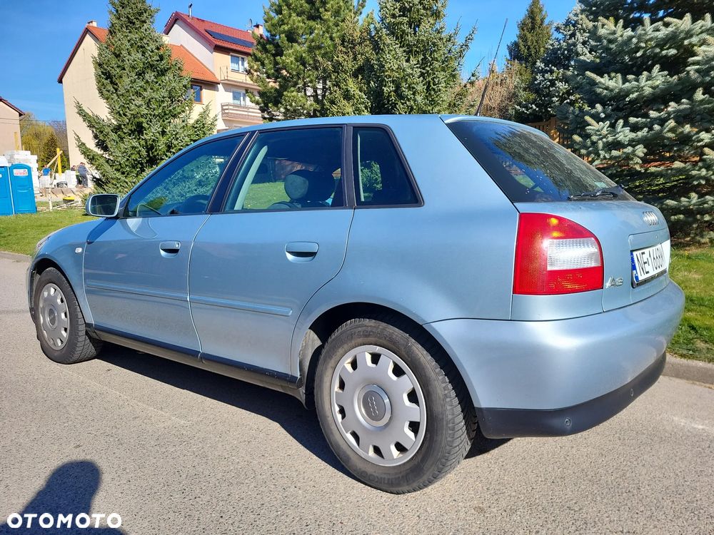 Audi A3 Sportback 1.8 Attraction - 9