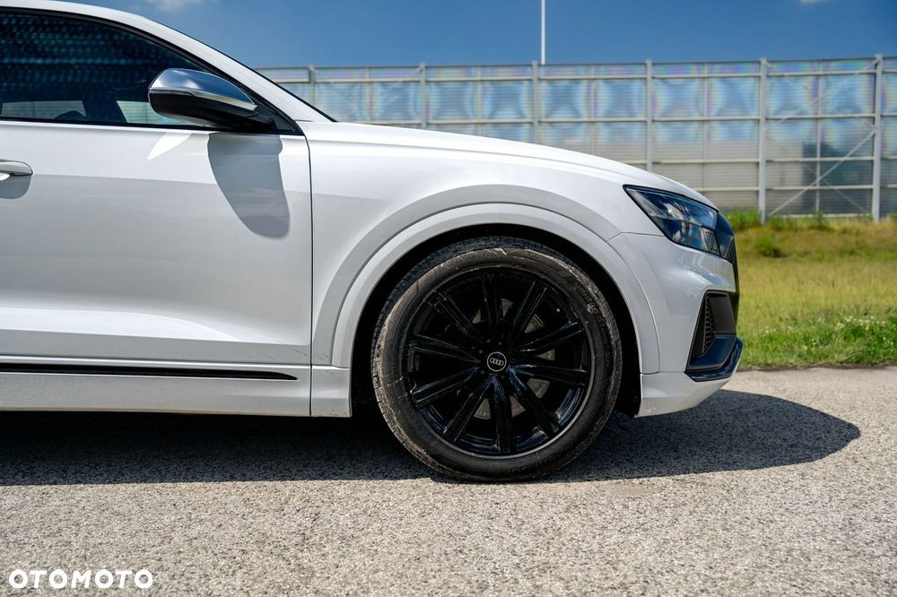 Audi SQ8 TFSI Quattro Tiptronic - 9