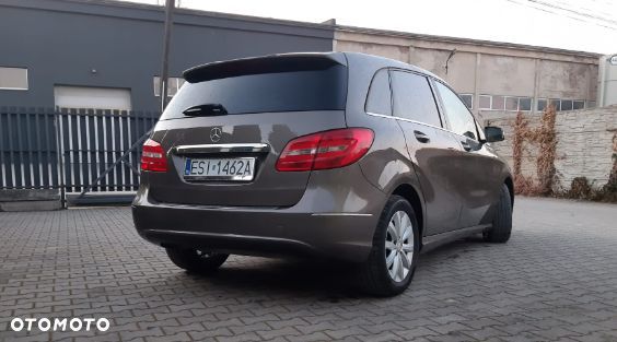 Mercedes-Benz Klasa B 180 - 3