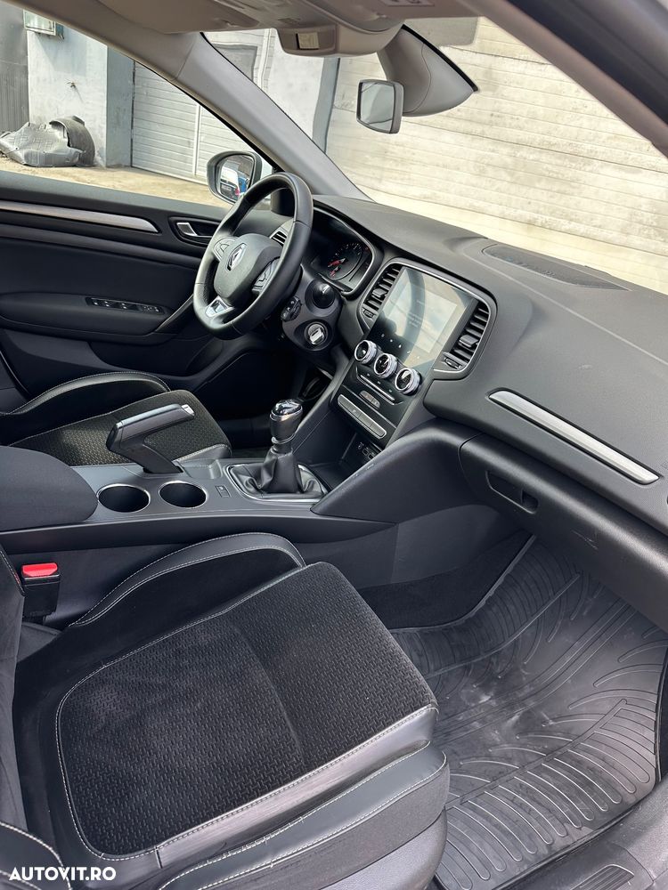 Renault Megane BLUE dCi 115 INTENS - 11