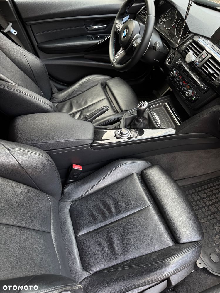 BMW Seria 3 318d - 12