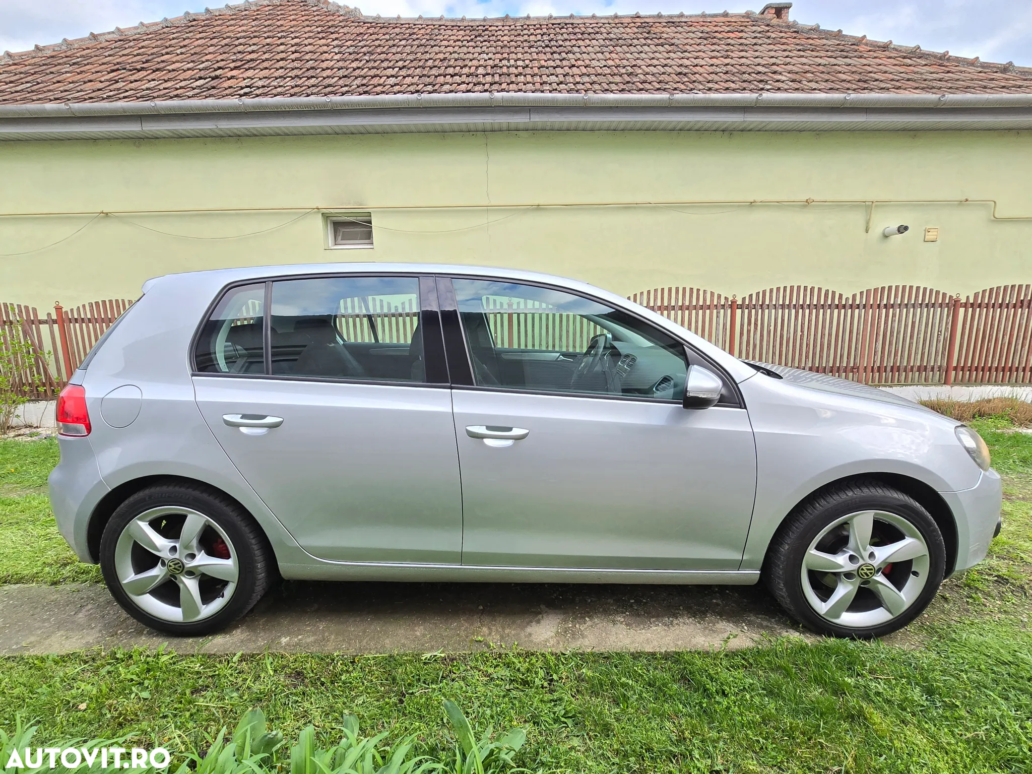 Volkswagen Golf 1.6 TDI DPF Comfortline - 9