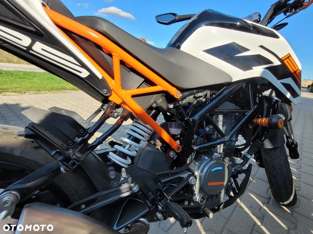 KTM Duke 125 - 13