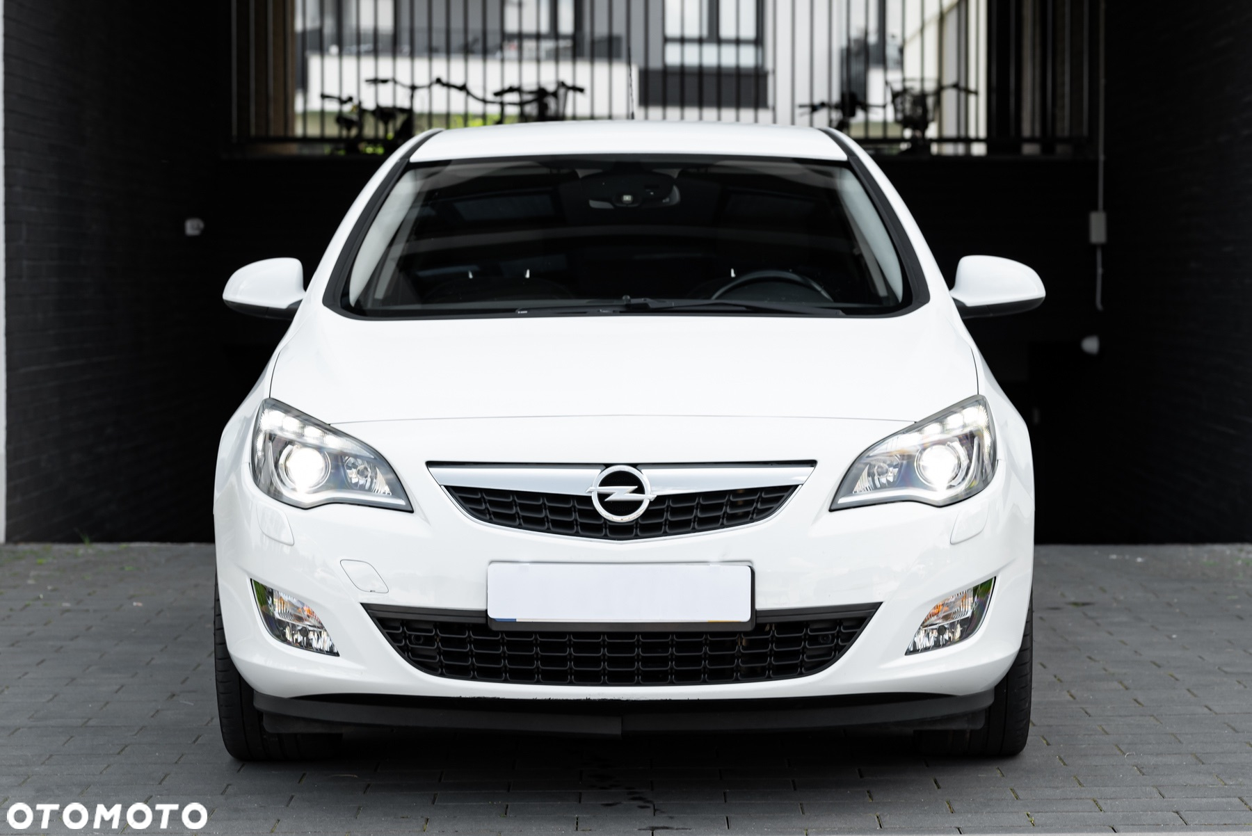 Opel Astra 1.6 Turbo Sport - 13