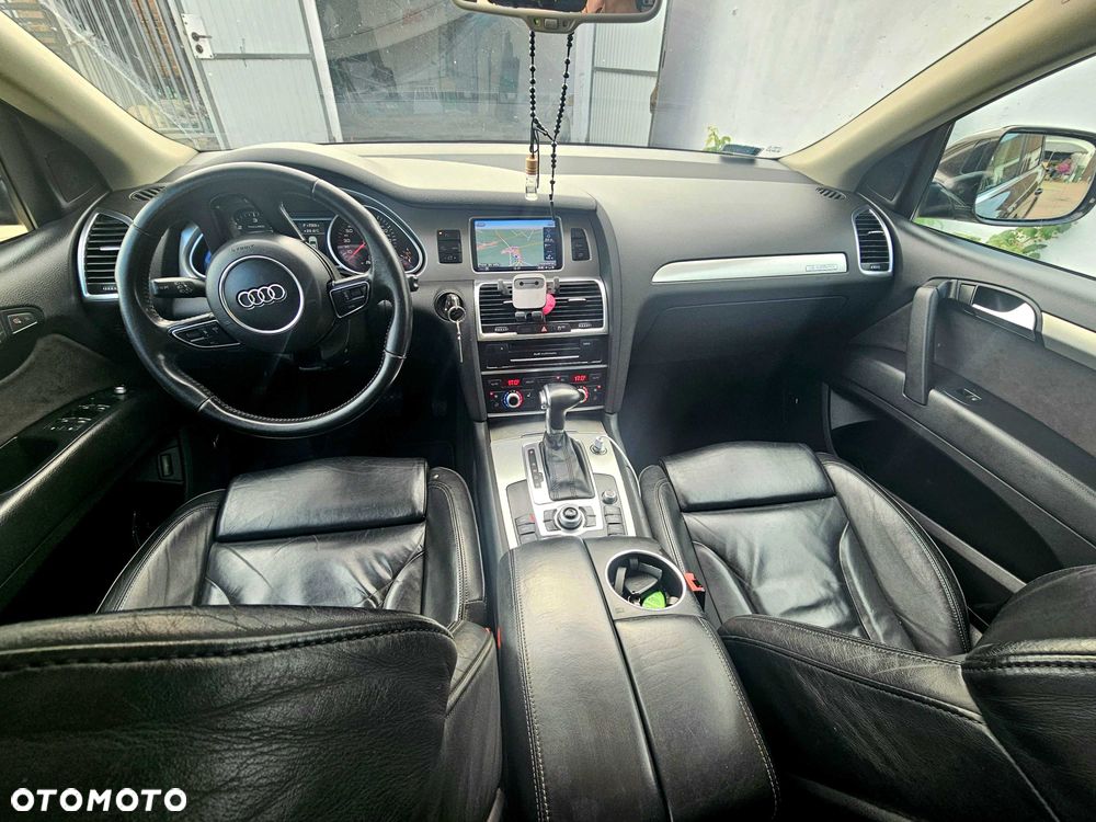 Audi Q7 - 8