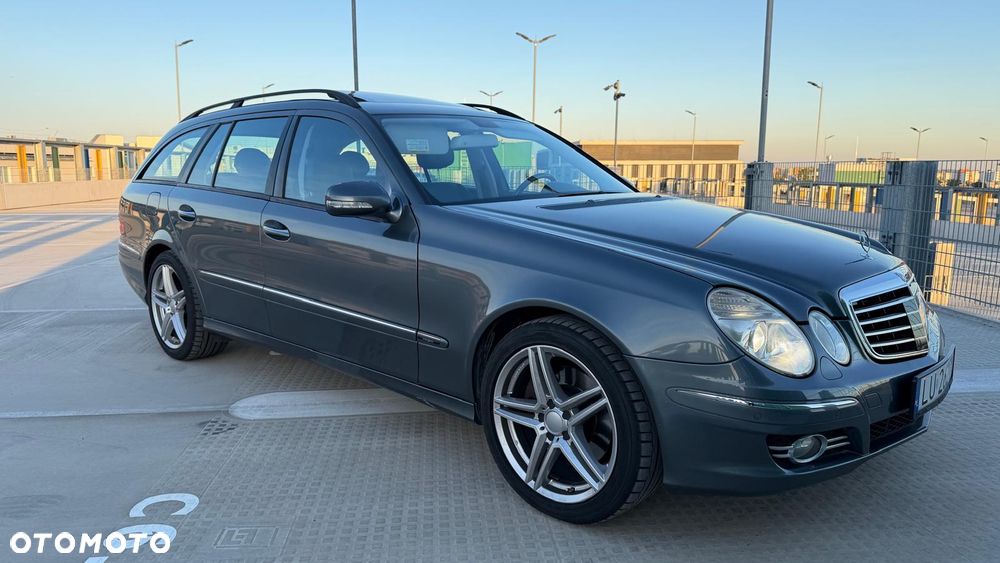 Mercedes-Benz E-Class 2006 photo 3