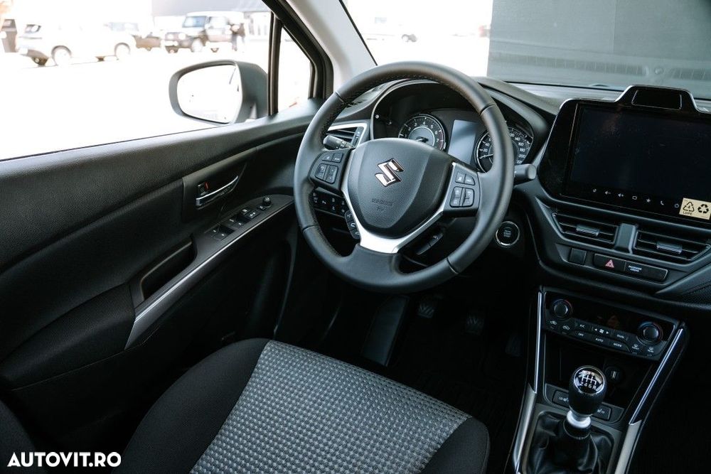 Suzuki S-Cross - 22