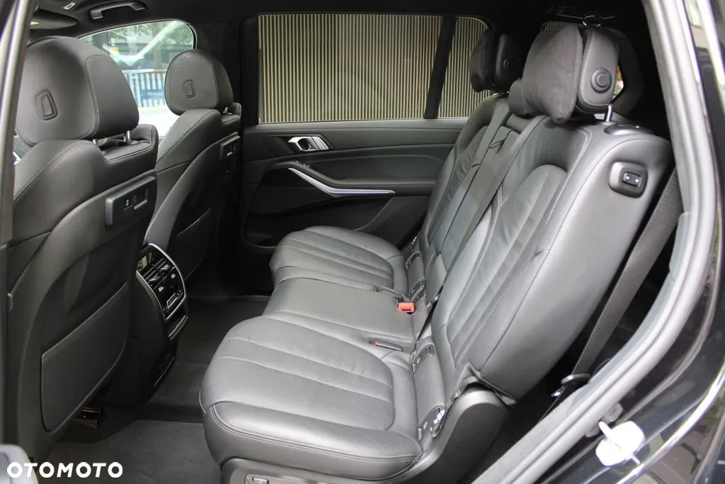 BMW X7 xDrive40d mHEV - 10