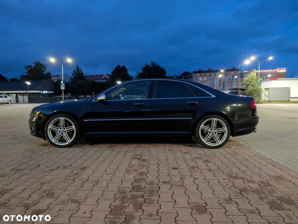 Audi A8 - 2