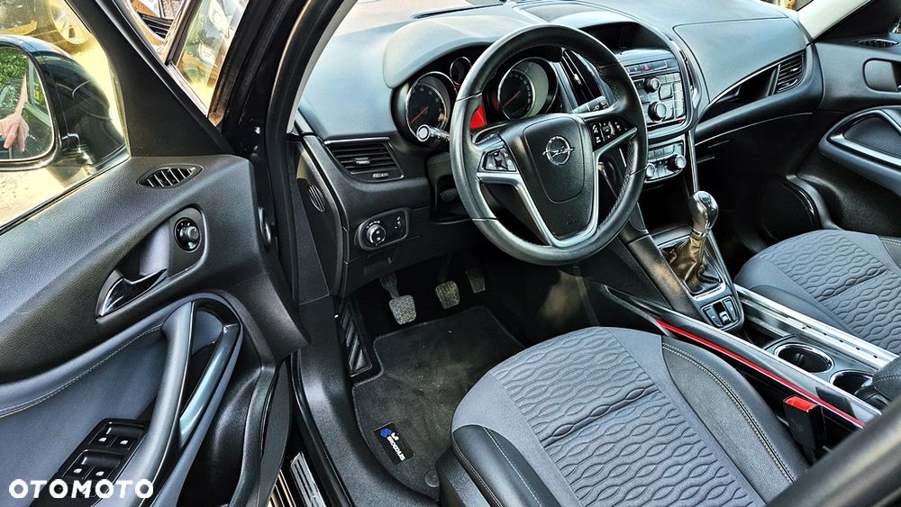 Opel Zafira - 27
