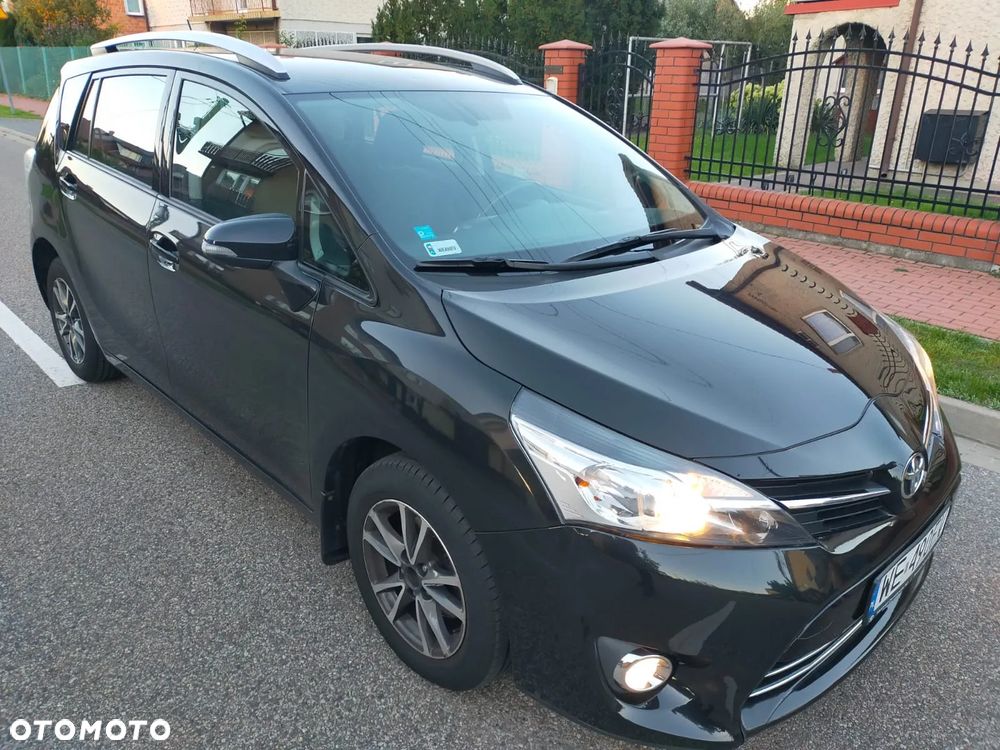 Toyota Verso 1.8 Premium 7os - 19