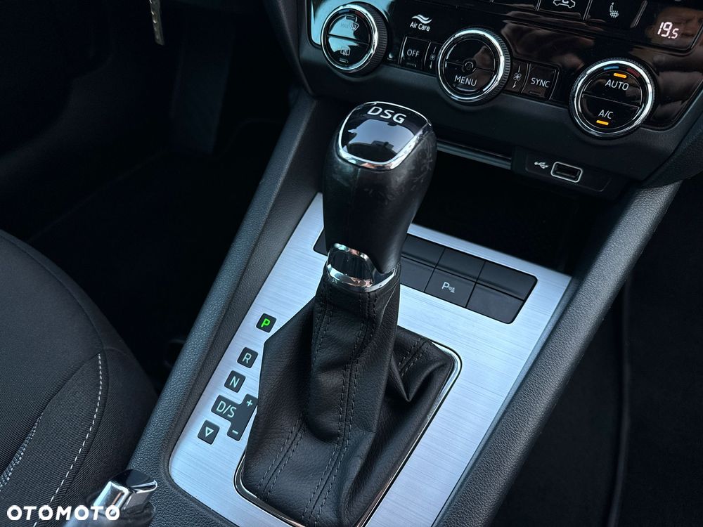 Skoda Octavia 2.0 TDI DSG Ambition - 26