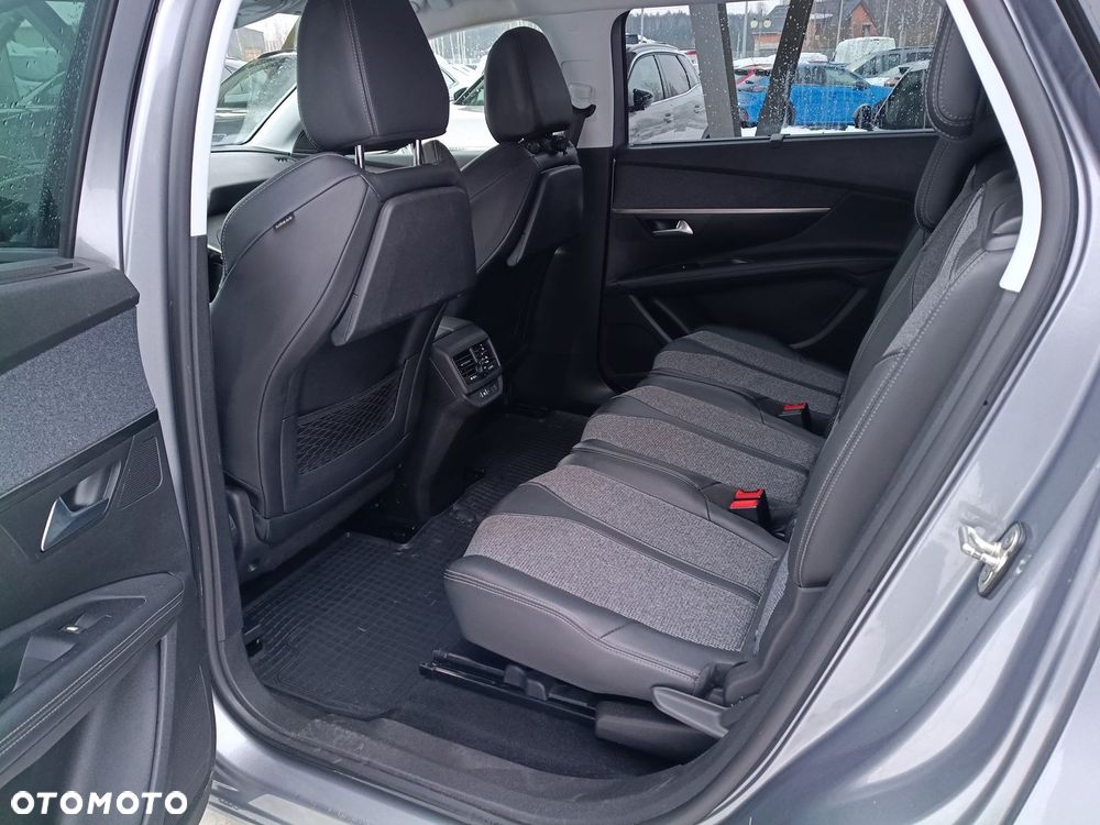 Peugeot 5008 - 11