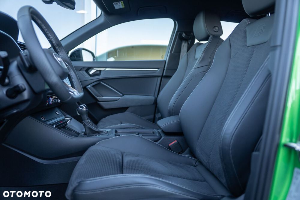 Audi Q3 Sportback - 14