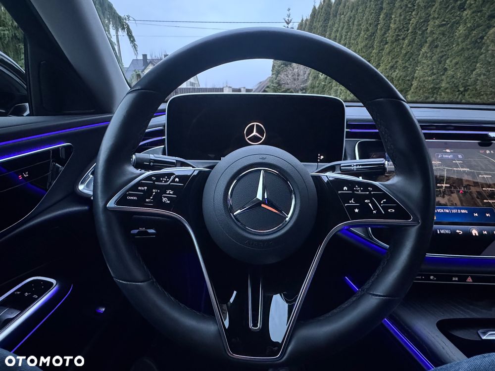 Mercedes-Benz Klasa E 220 d 4-Matic - 30