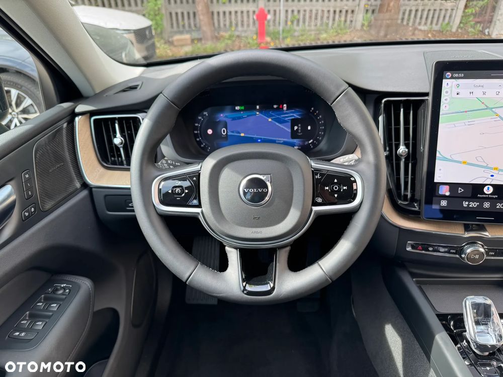 Volvo XC 60 B5 B AWD Plus Dark - 13