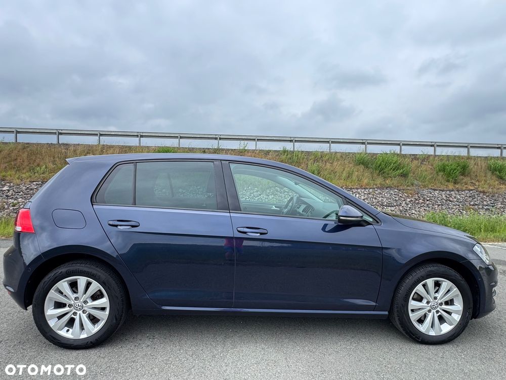 Volkswagen Golf 1.2 TSI BMT Comfortline - 11