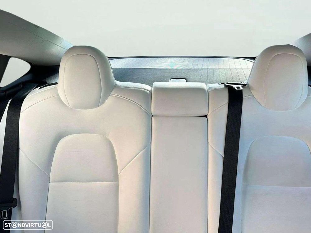 Tesla Model 3 - 20