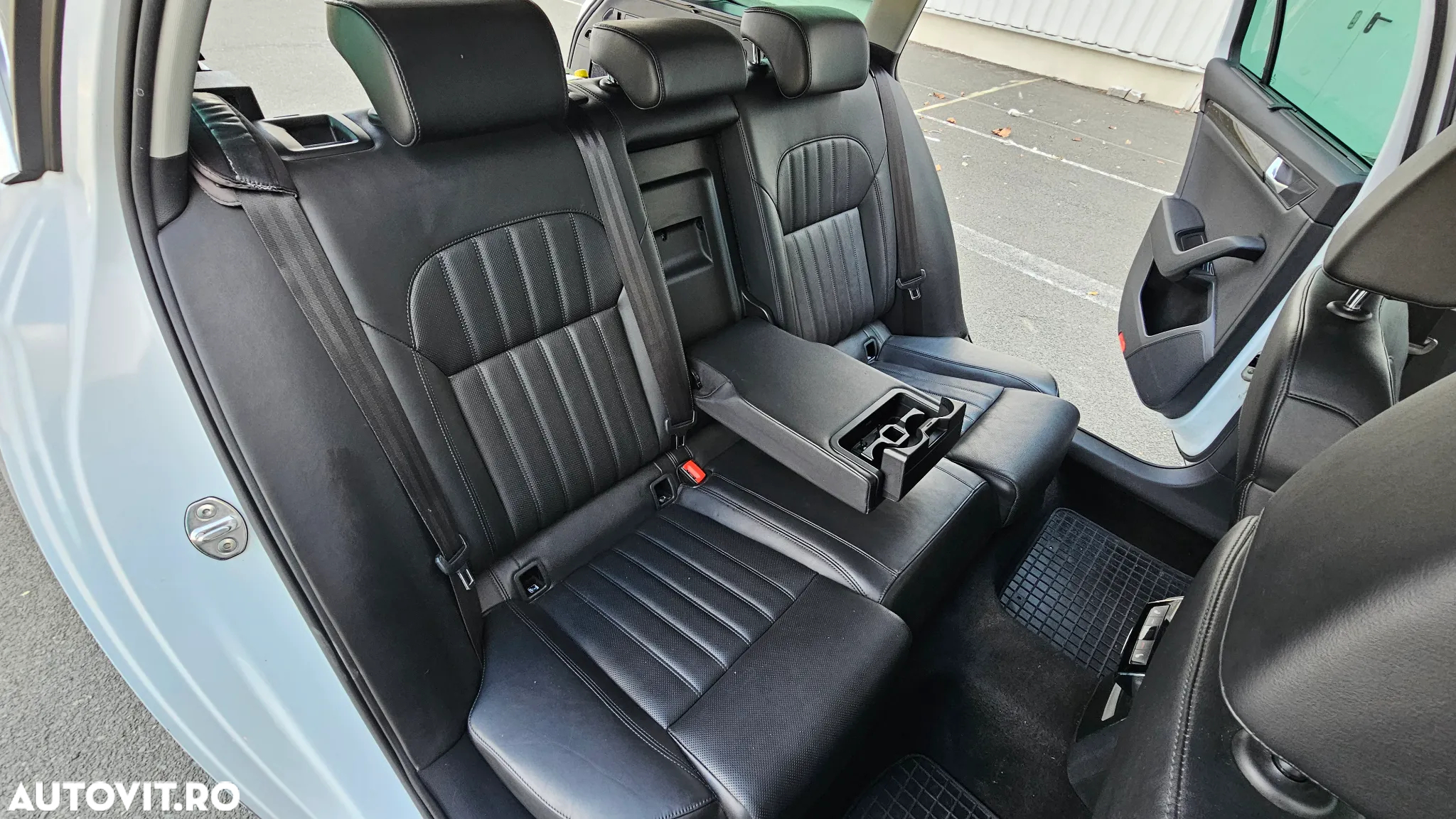 Skoda Superb 2.0 TDI DSG L&K - 14