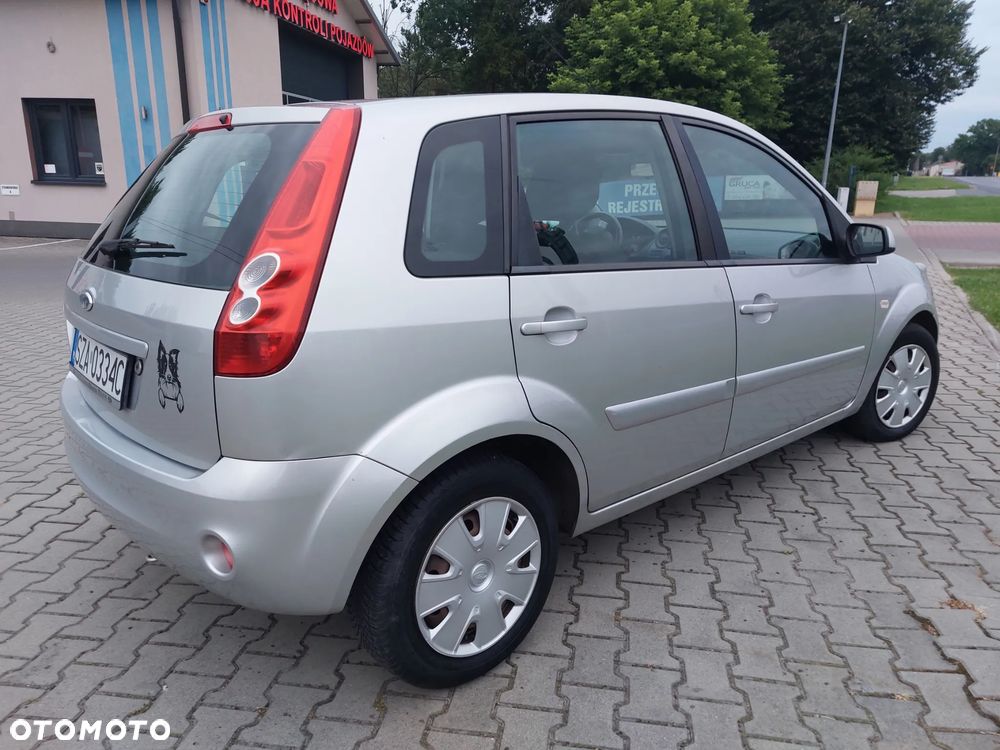 Ford Fiesta 1.3 Futura - 3