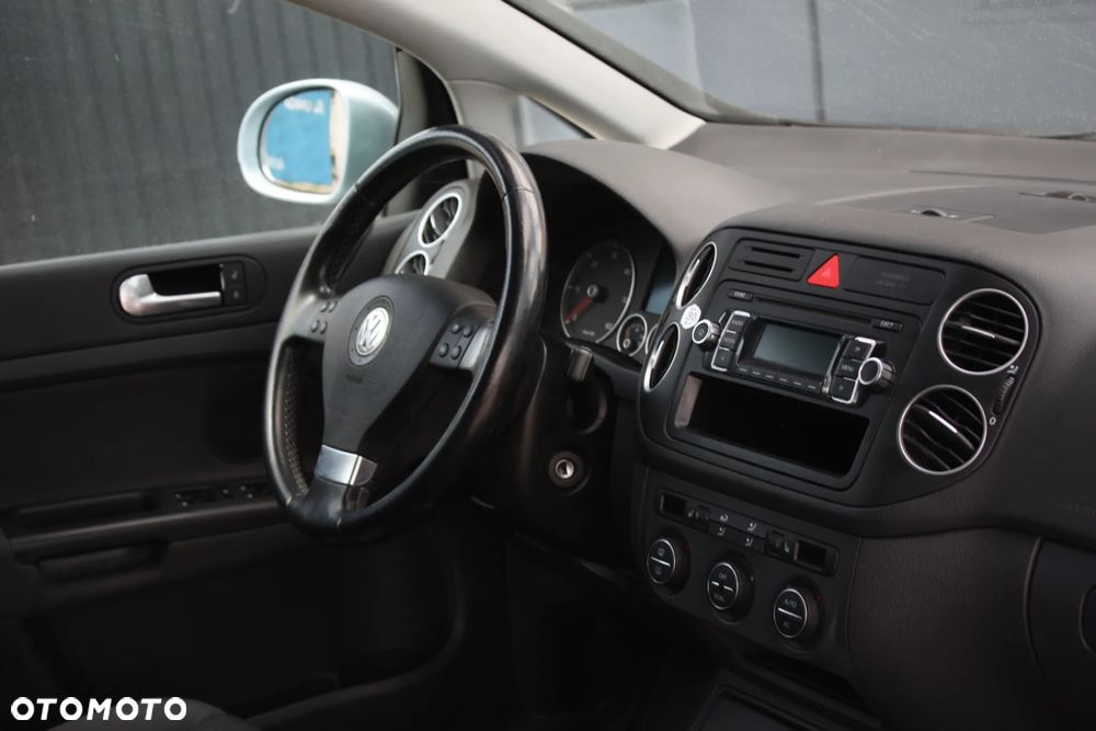 Volkswagen Golf Plus 1.9 TDI DPF DSG Comfortline - 26