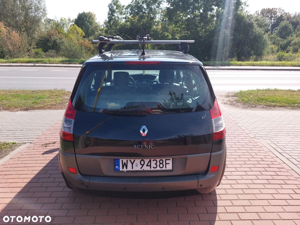 Renault Scenic 1.6 16V Confort Authentique - 9