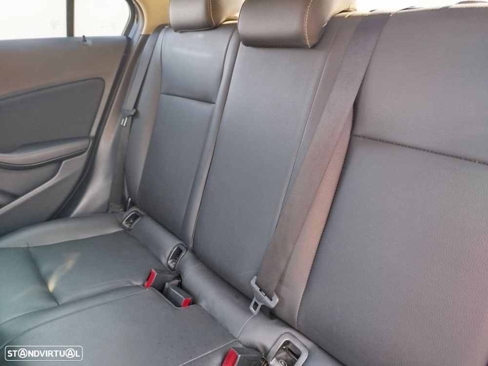 Mercedes-Benz A 180 - 17