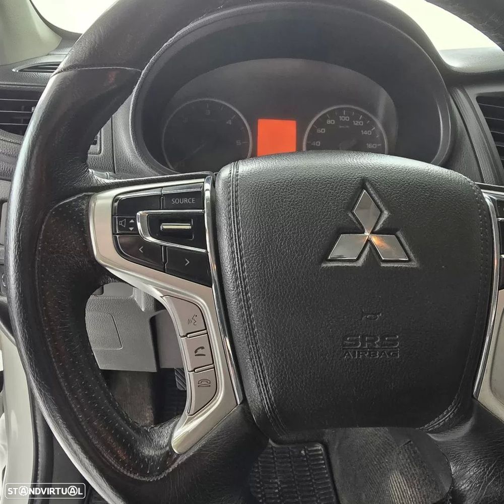 Mitsubishi L200 2.4 DI-D CD Invite 4WD - 16