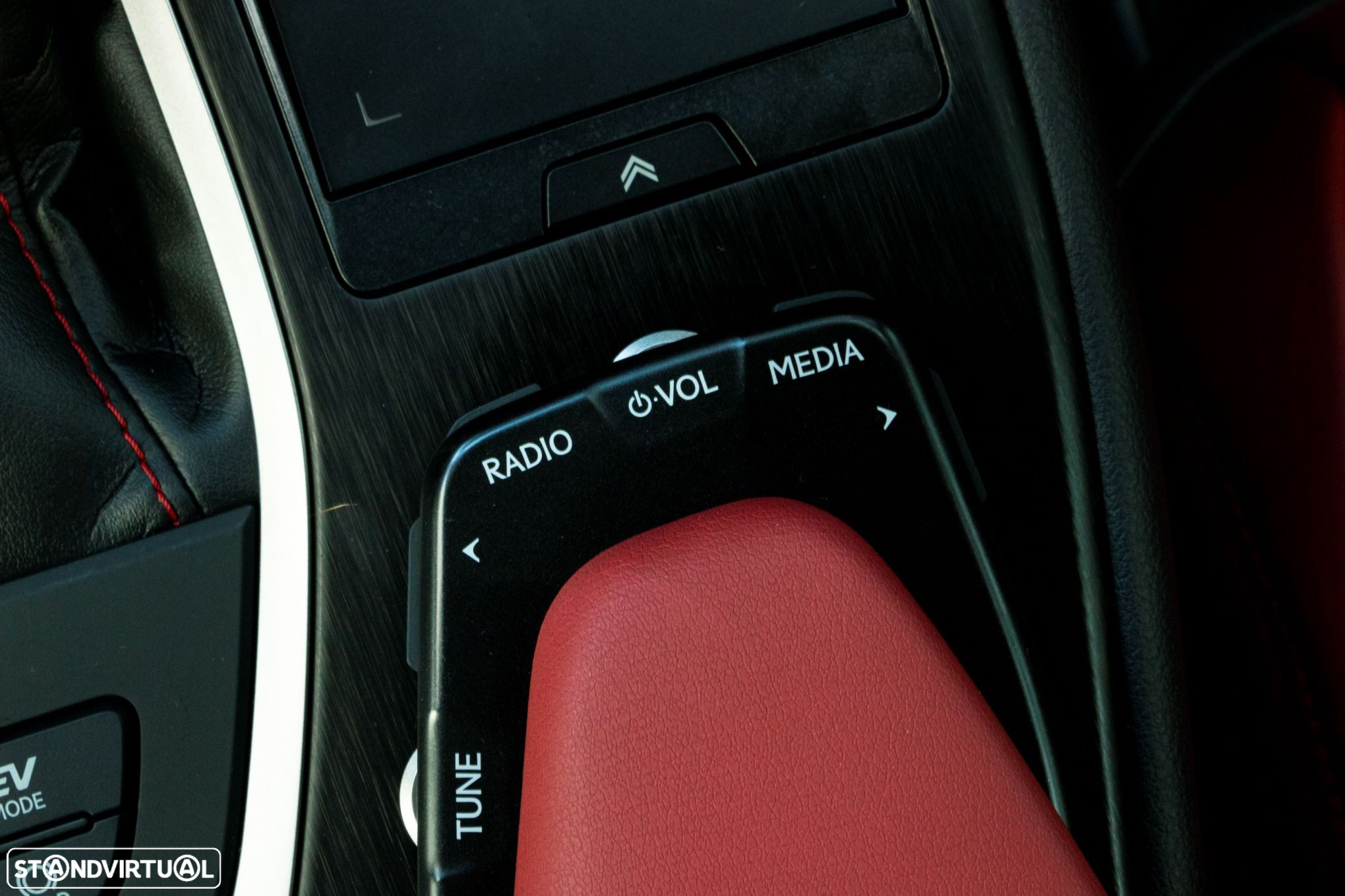 Lexus UX 250h F Sport - 21