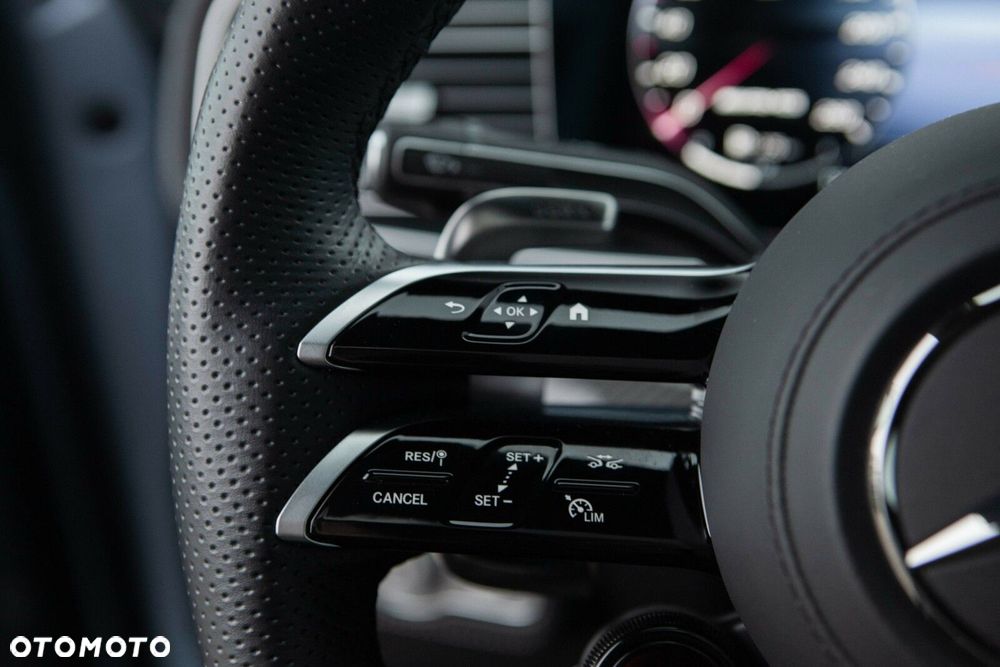 Mercedes-Benz GLE - 22