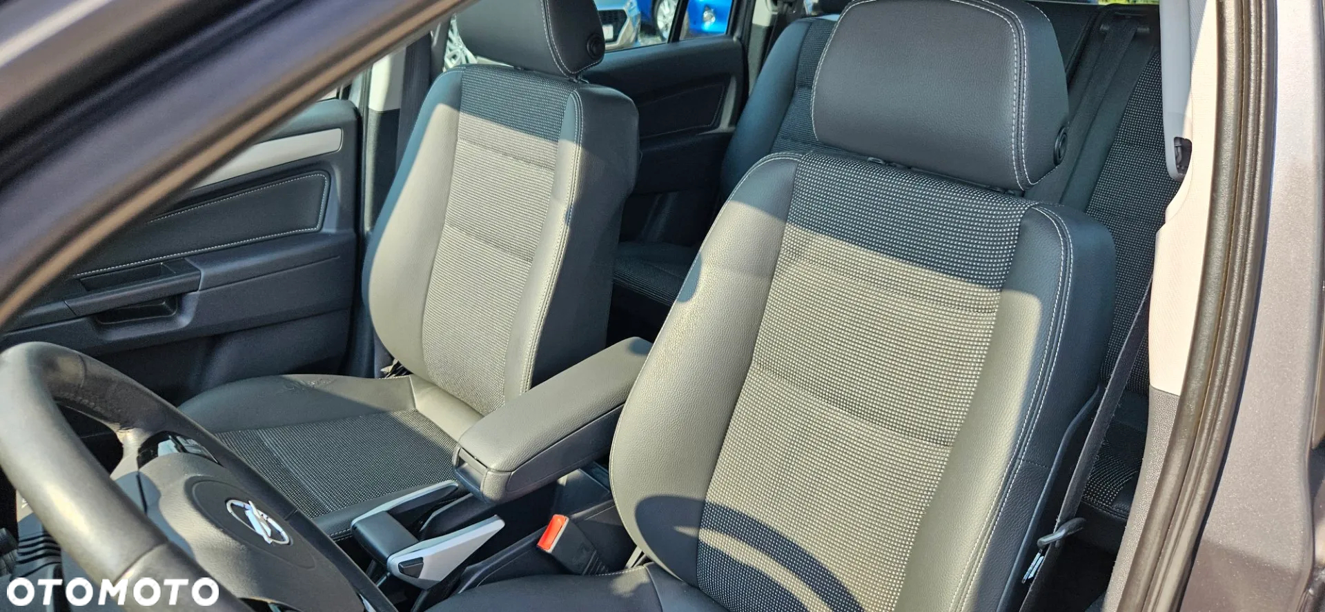 Opel Zafira 1.8 Cosmo - 19