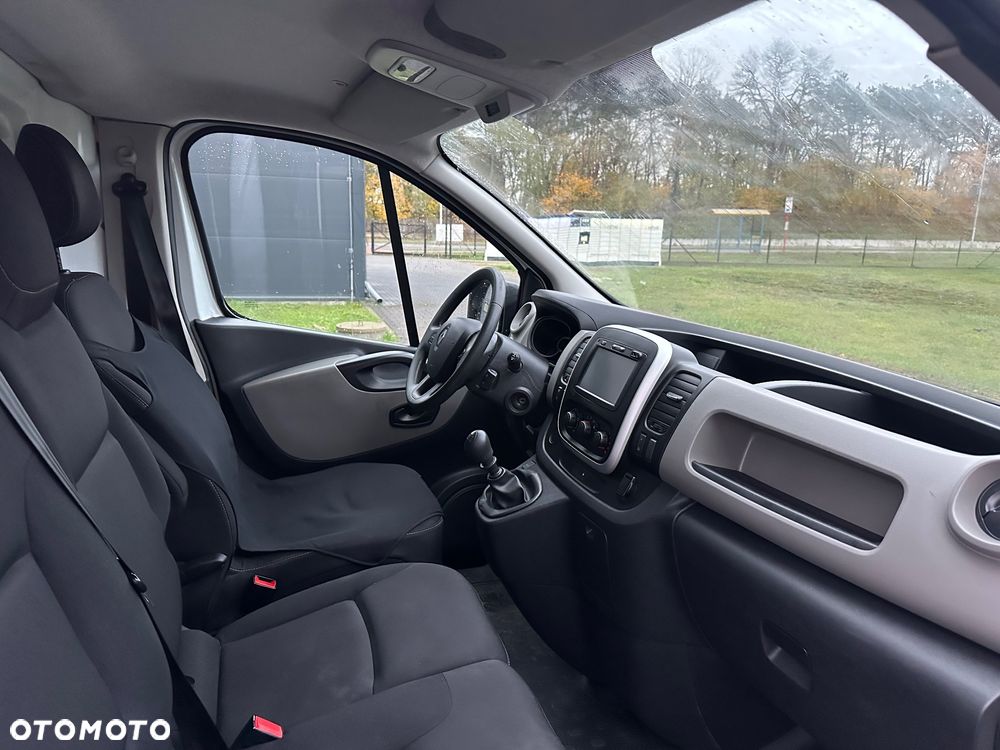 Renault Trafic - 12