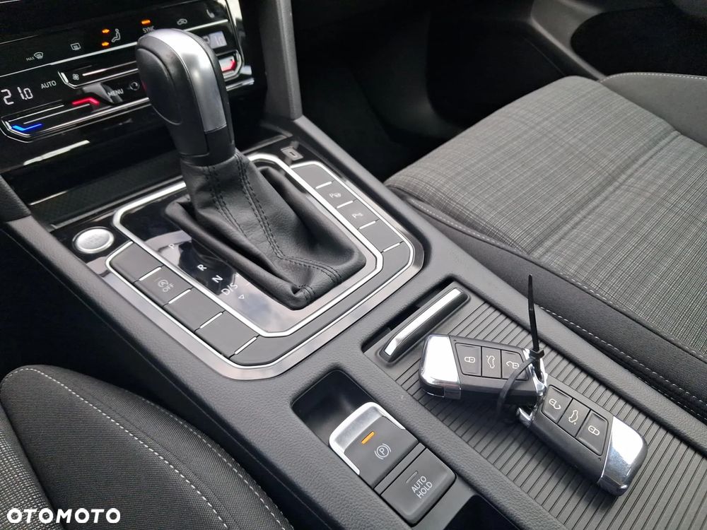Volkswagen Passat 2.0 TDI EVO Business DSG - 19