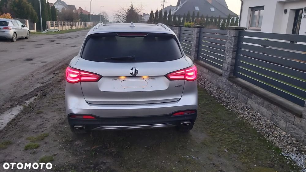 MG HS 1.5T-GDI Luxury - 2