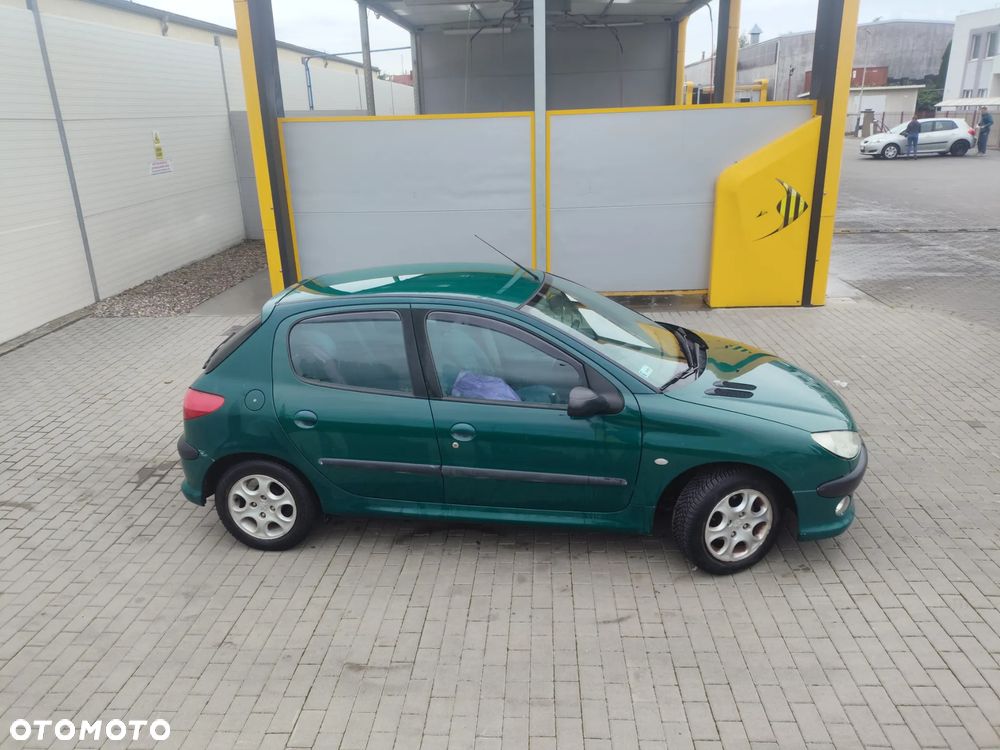 Peugeot 206 1.1 XR - 2