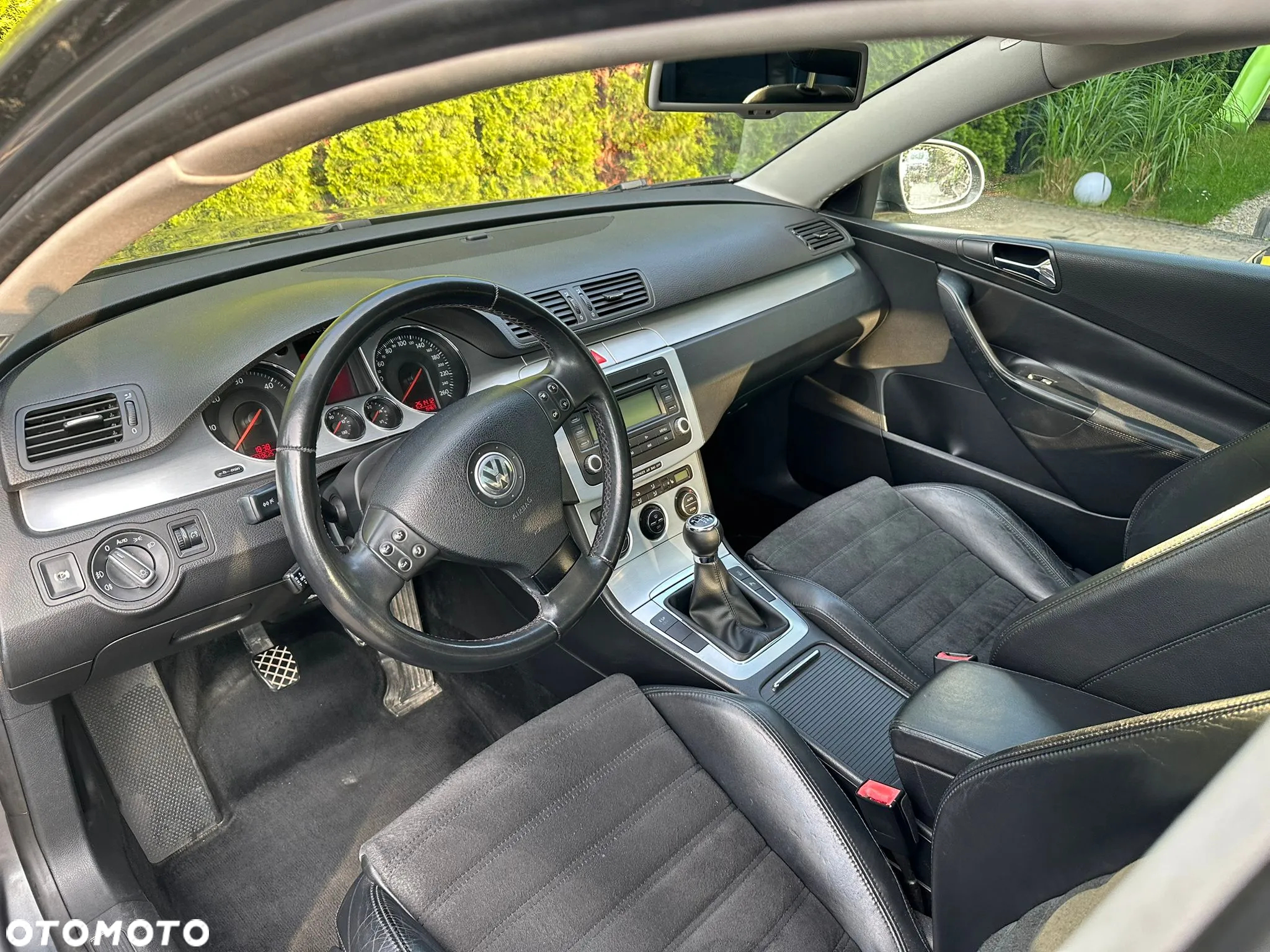 Volkswagen Passat 2.0 TDI DPF Highline - 8