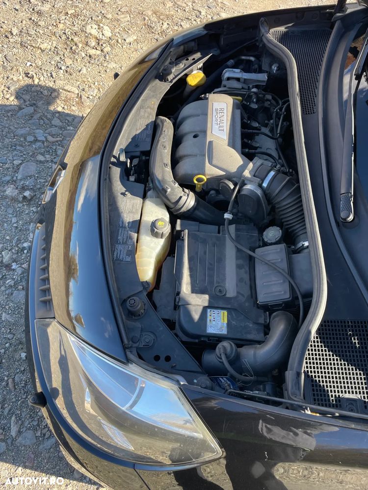 Renault Clio III 2.0 16V Gordini - 9