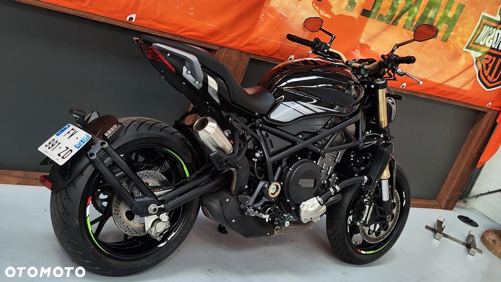 Benelli 752 S - 3