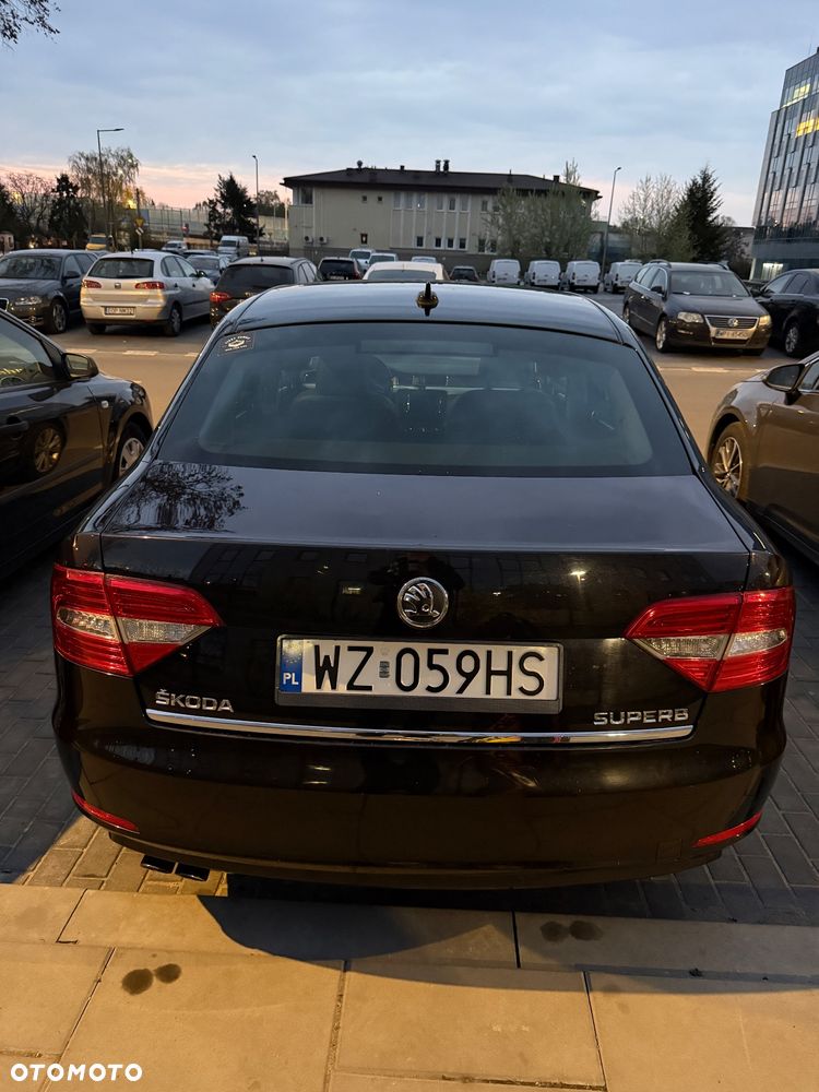 Skoda Superb 2.0 TDI Elegance Outdoor DSG - 5