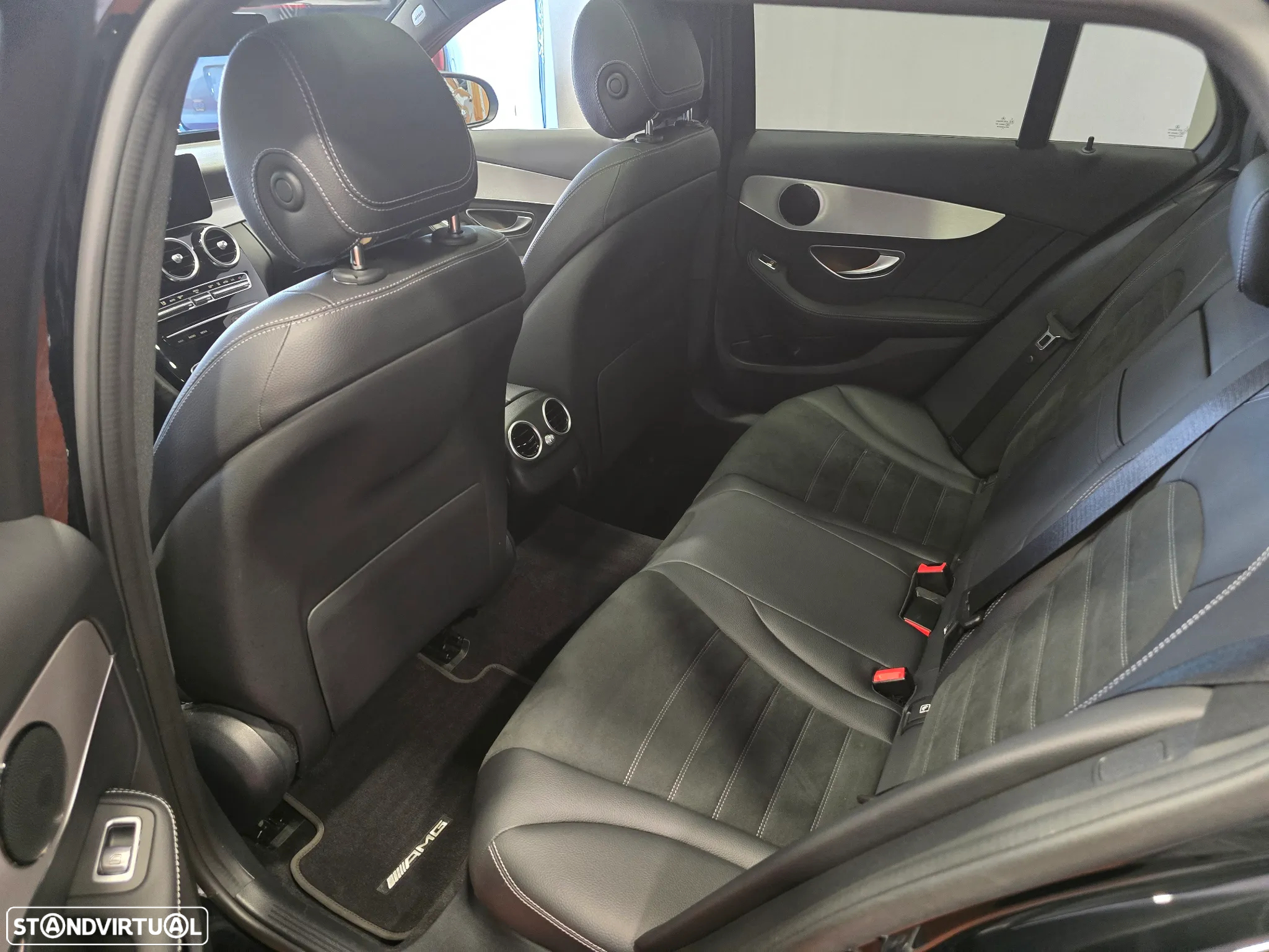 Mercedes-Benz C 300 de AMG Line - 38