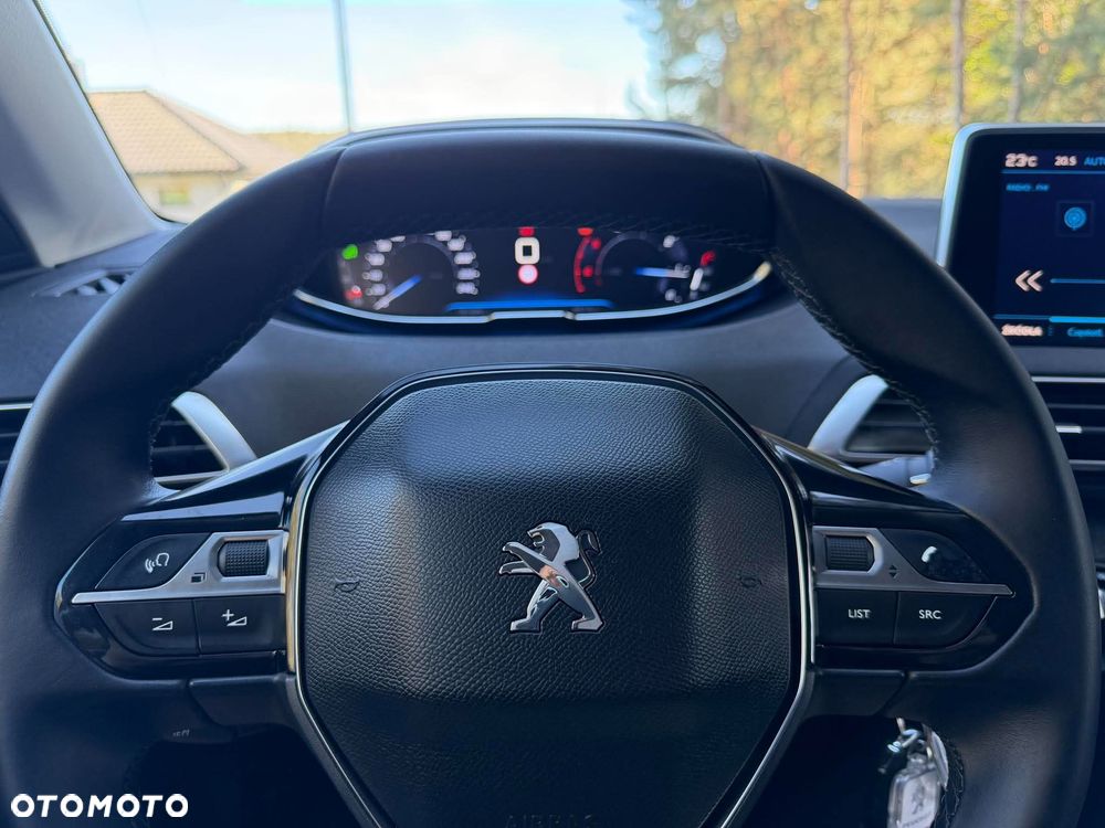 Peugeot 3008 1.6 BlueHDi Allure S&S - 16