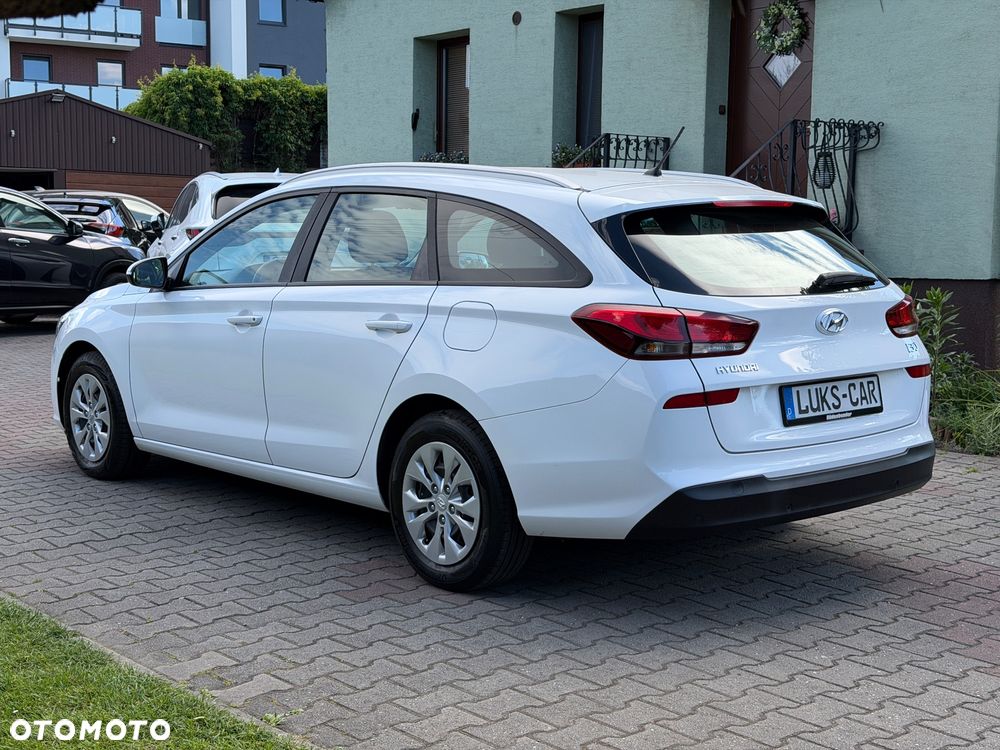 Hyundai i30 blue Kombi 1.4 Trend - 37