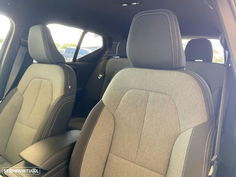 Volvo XC 40 2.0 B3 Plus Dark - 12