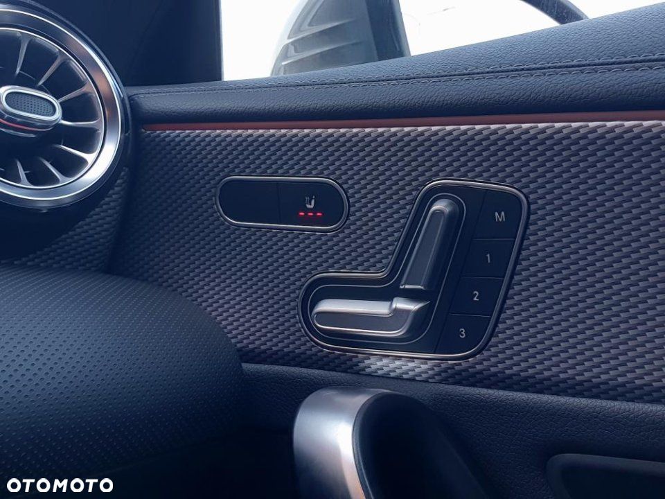 Mercedes-Benz CLA - 22