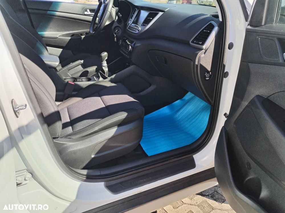 Hyundai Tucson 1.6 GDI 2WD 6MT ISG Comfort - 12
