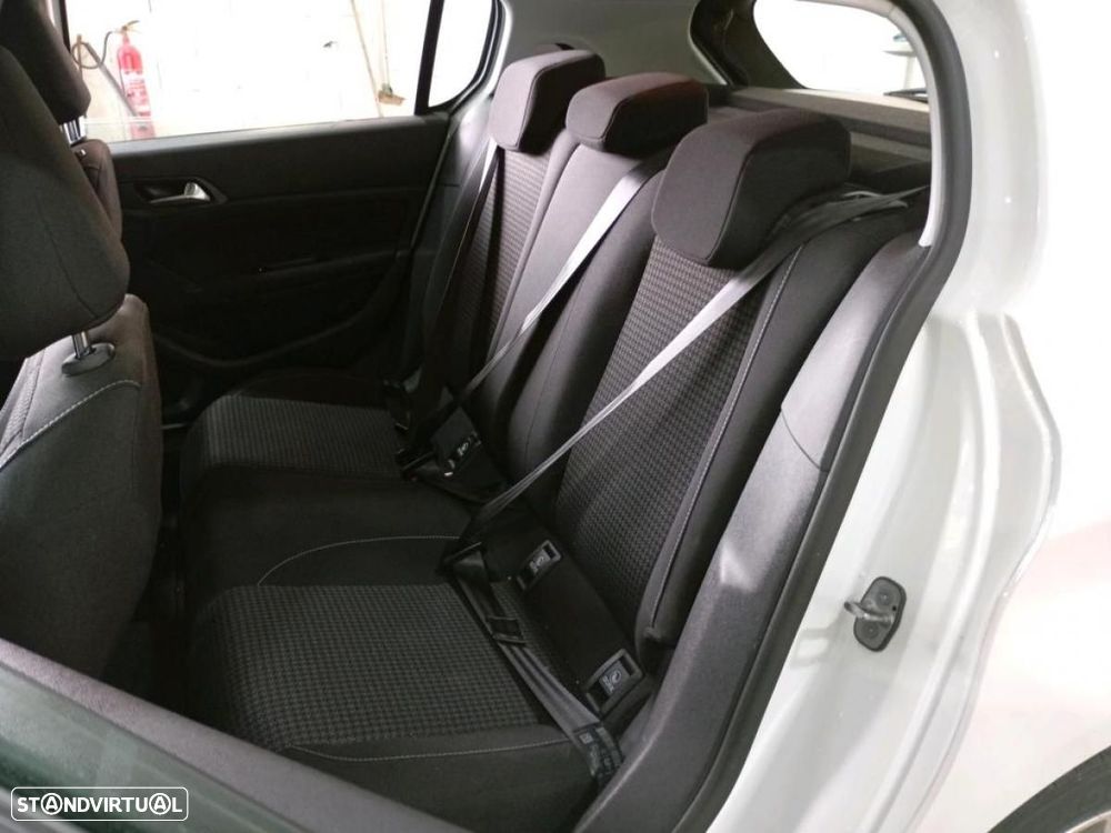 Peugeot 308 1.5 BlueHDi Business Line - 4