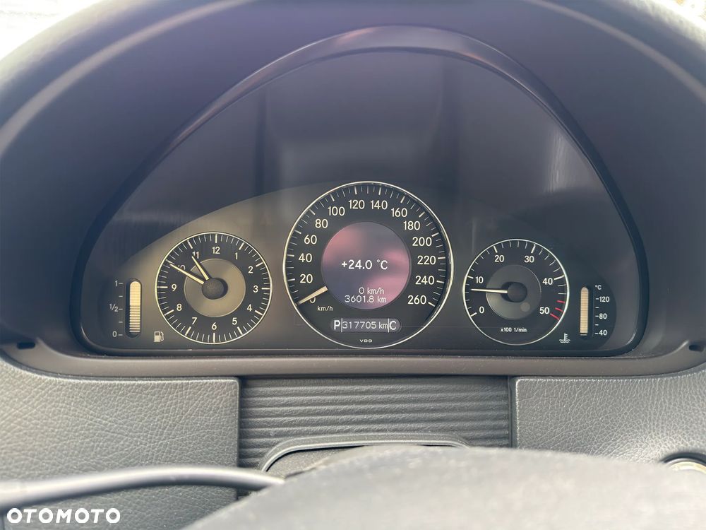 Mercedes-Benz CLK - 19
